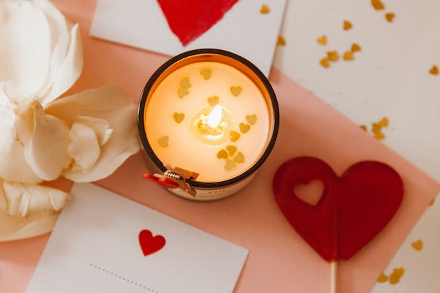 Crea el ambiente íntimo perfecto con estas velas aromáticas