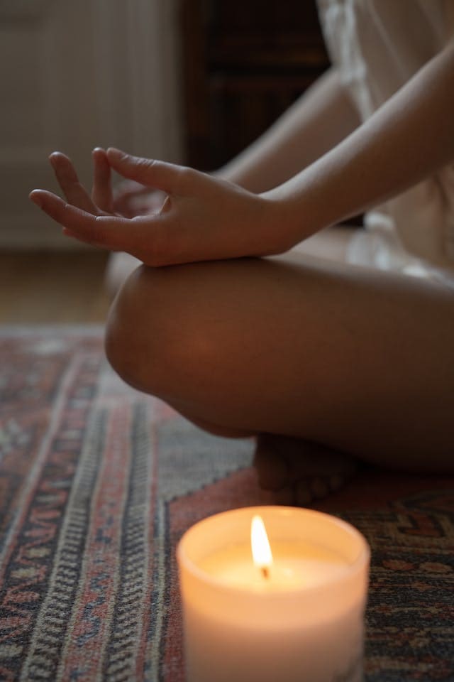 Yoga y Meditación con Velas Aromáticas